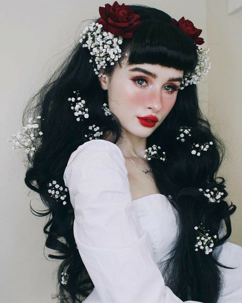 Color Eyes, Goth Wedding, Photographie Portrait Inspiration, Favourite Colour, Gothic Wedding, Hair Reference, Red Lipstick, Portrait Inspiration, Wedding Makeup