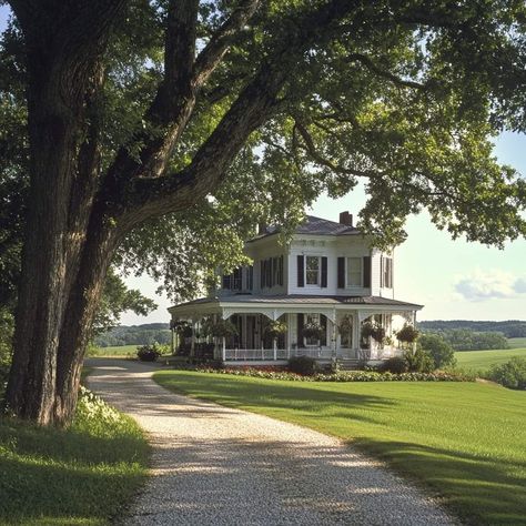 Big Old House Aesthetic, Old Texas Farmhouse, Victorian Farmhouse Aesthetic, Large Old House, Big American House, Old Vintage House Exterior, Small Vintage House, Old Fashion House, 1850s House