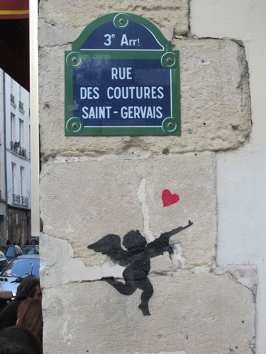 God, I Love Paris: A wee sampling of street art Paris Graffiti, Under An Umbrella, Installation Street Art, Ephemeral Art, French Street, Love Paris, Best Street Art, Urban Graffiti, I Love Paris