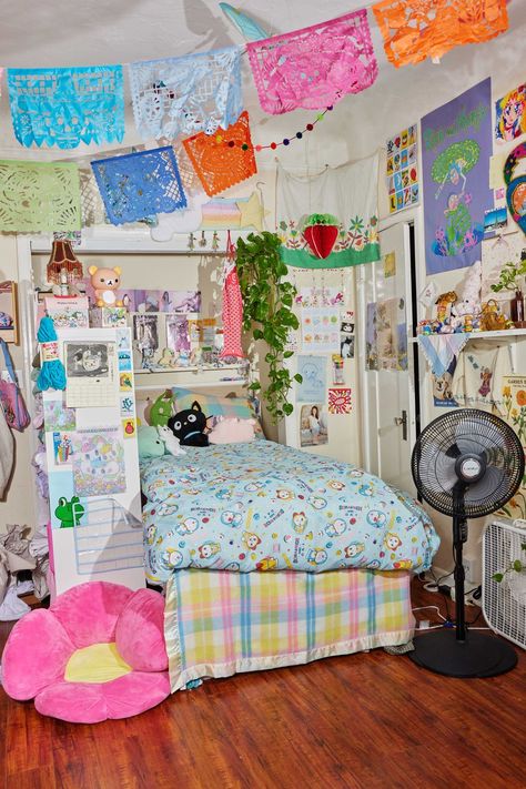 Childish Room Aesthetic, Crowded Room Aesthetic, Cluttercore Bedroom Aesthetic, Teen Girl Room Aesthetic, Childish Room, Girl Room Aesthetic, Pink Painted Walls, Indie Aesthetic Room, Aesthetic Bedding