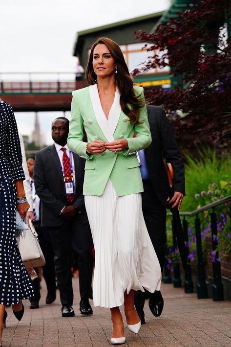 Princess Katherine Duchess Kate, Kate Middleton Wimbledon 2023, Princess Kate Fashion, Prince William Style, Kate Middleton 2023, Green And White Outfit, Kate Middleton Wimbledon, Wimbledon 2023, Gwendolyn Christie