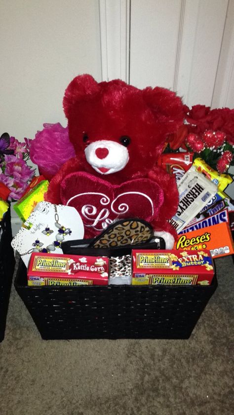 Bf Valentines Day Basket, Valentines Basket For Her, Gf Gift Basket, Gf Basket, Valentines Day Baskets For Her, Valentine’s Day Basket Ideas, Valentine’s Day Basket, Gift Basket For Girlfriend, Valentines Basket For Him