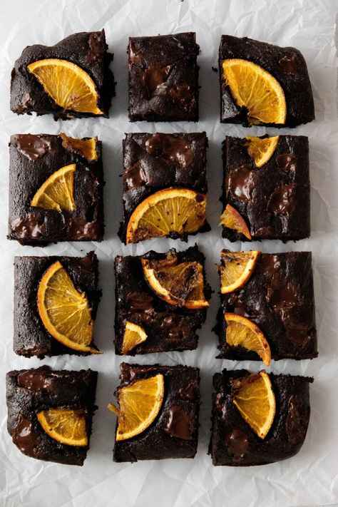 The BEST Chocolate Orange Brownies Orange Brownies Recipe, Chocolate Orange Desserts, Chocolate Orange Brownies, Brownie Gourmet, Orange Brownies, Orange Dessert, Frozen Chocolate, Chocolate Mix, Brownie Cake