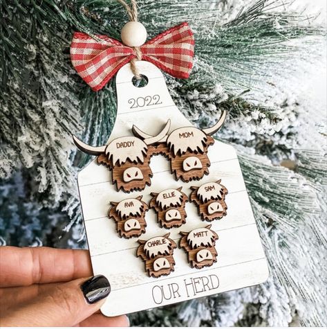 Baby Boy Cow First Christmas Tree, Western Christmas Decorations, Farmhouse Tree, Cow Names, Boho Farmhouse Decor, Rustic Christmas Ornaments, Christmas Farmhouse, Family Ornaments, Gold Christmas Decorations