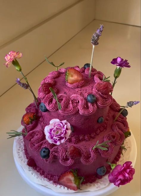 #cowboy #cowgirl #western #countryside #ranch #ranchhand #horse #cattle #rodeo #boots #wrangler #westernfit #garden #cake Garden Cake, Pastel Cupcakes, Rodeo Boots, Tiered Cake, Cute Baking, Pretty Dessert, Pretty Birthday Cakes, Cute Birthday Cakes, Just Cakes