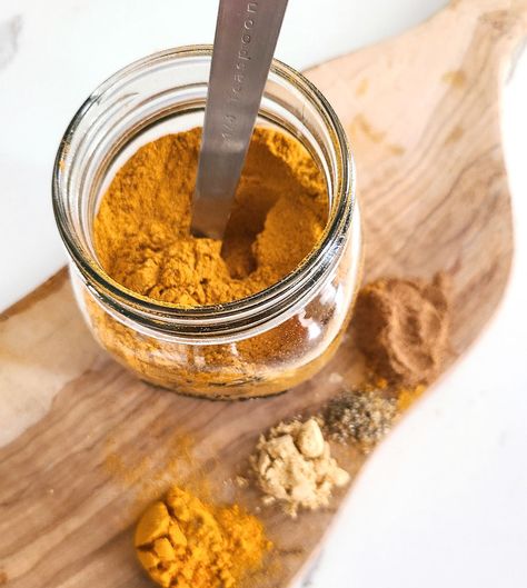 Golden Milk Mix Recipe – Splash Of Goodness Diy Golden Milk Powder, Golden Milk Mix Recipe, Golden Milk Powder Recipe, Witchy Recipes, Golden Paste, Golden Milk Recipe, Healing Remedies, Best Shakes, Natural Healing Remedies