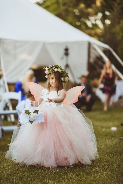 Wedding Photos With Bridesmaids, Fairy Wedding Theme, Photos With Bridesmaids, Entourage Gowns, Fairy Bride, Summertime Wedding, Fairy Costumes, Birds Photography, Enchanted Forest Wedding