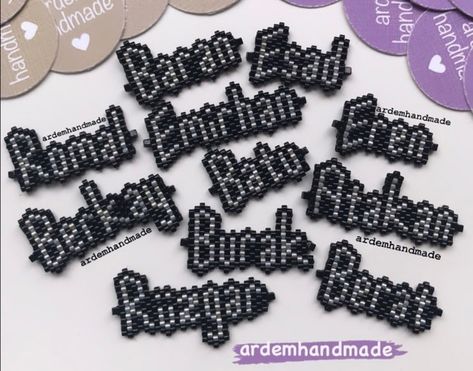 Olivia Name, Diy Bracelet Designs, Brick Stitch, Bead Crafts, Bracelet Designs, Diy Bracelets, Beading Patterns, Seed Beads, Diy And Crafts