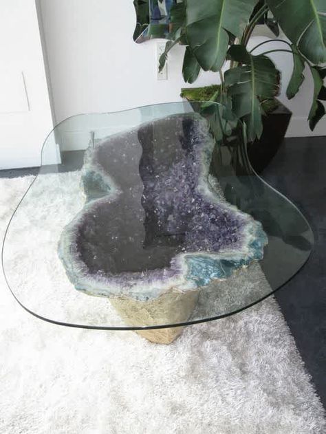 geode 2 Amethyst Table, White Faux Fur Rug, Agate Decor, Fall Pumpkin Crafts, Small Space Interior Design, Coffee Table Base, Cosy Home, Bohemian House, Thanksgiving Diy