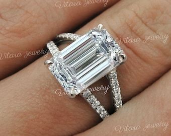 Split Shank Emerald Engagement Ring, Emerald Cut Moissanite Ring, White Gold Diamond Wedding Rings, Unusual Wedding Rings, Emerald Cut Moissanite Engagement Ring, Cute Engagement Rings, Emerald Cut Engagement, Engagement Ring Unique, Split Shank Ring