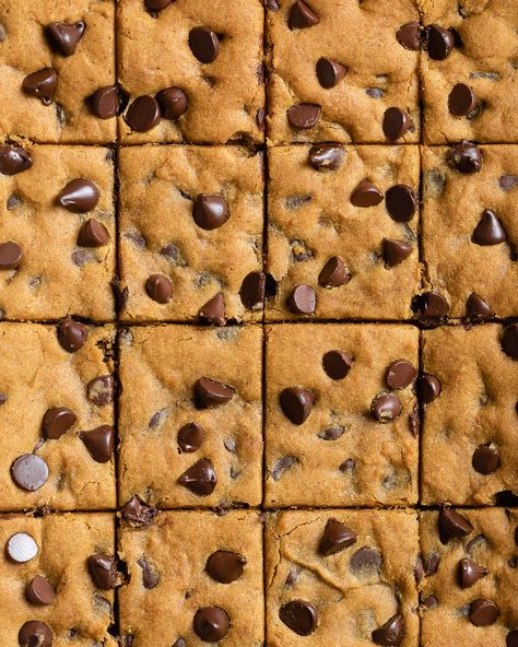 Pumpkin Chocolate Chip Pie, Pumpkin Chocolate Chip Bars, Key Lime Pie Bars, Chocolate Chip Bars, Pumpkin Chocolate Chip, Pumpkin Chocolate Chip Cookies, Chocolate Chip Cookie Bars, Fall Foods, Browned Butter