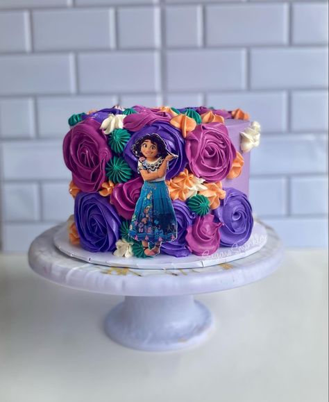 Isabella Cake Ideas, Birthday Cake Encanto, Encanto Cake Mirabel, Encanto Birthday Cake Simple, Encanto 2nd Birthday Cake, Encanto Birthday Cake, Encanto Cake Ideas Disney, Gateau Encanto Disney, Encanto Cake