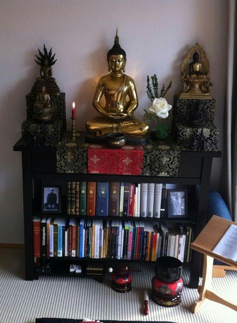 Buddha Altar, Meditation Room Design, Sacred Space Altar, Yoga Meditation Room, Spiritual Altar, Buddhist Shrine, Meditation Corner, Buddhist Altar, Meditation Rooms