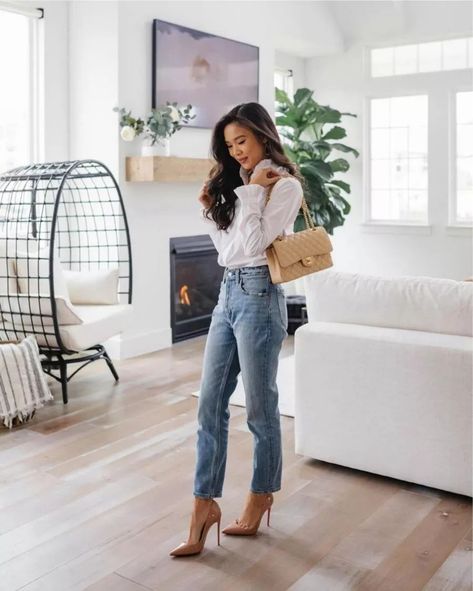 Photoshoot With Jeans And White Shirt, Nude Heels Outfit Classy, Jeans And Heels Outfit Dressy Classy, Nude Heels Outfit, Heels Work Outfit, 2023 Photoshoot, Casual Heels Outfit, White Tops Outfit, Jeans Outfit For Work