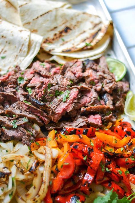 Skirt Steak Fajitas, Steak Fajitas, Skirt Steak, Flank Steak, Beef Dishes, Meat Dishes, Fajitas, Main Meals, Tortillas