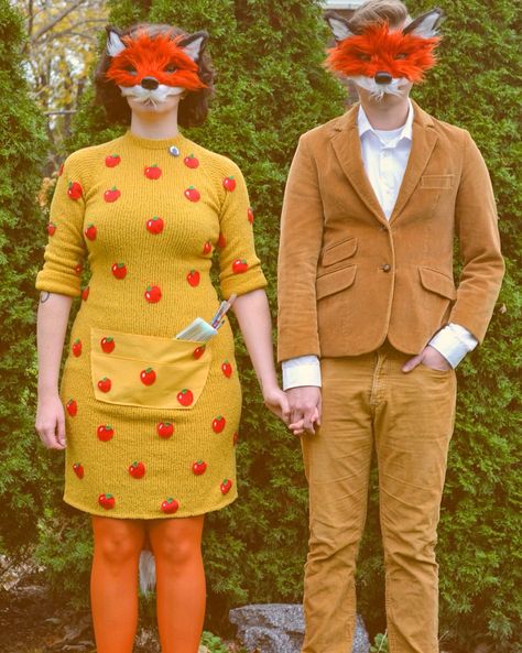 Fantastic Mr Fox Couple Costume, Mr And Mrs Fox Costume, Niche Couples Halloween Costumes, Thrift Halloween Costumes, Gender Neutral Halloween Costumes, Niche Couples Costume, Couples Cosplay Ideas, Queer Halloween Costume, Mr Fox Costume