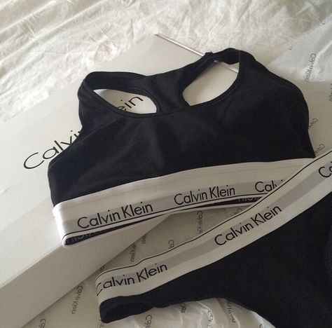 pinterest// OFFiCiALViLLAiN Ck Under Wear Women Outfit, Ck Outfit, Vestidos Sport, Calvin Klein Outfits, Intimo Calvin Klein, Calvin Klien, Cute Lingerie, Music Fashion, Sport Bh