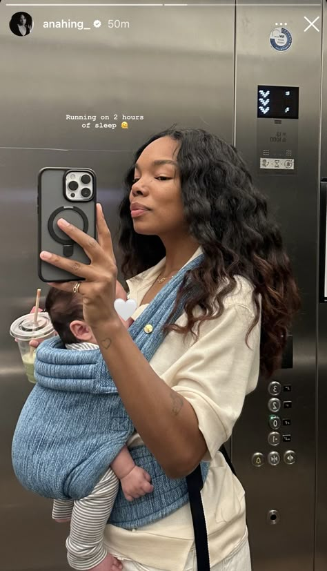 Boy Mom Black Woman, Black Women Pregnant, Mother Goals, Two Moms, Black Motherhood, Mommy And Baby Pictures, Pregnancy Goals, Mommy Moments, Pretty Pregnant