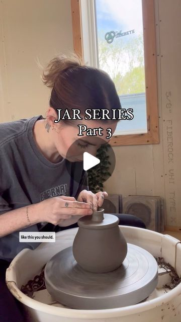 Laura Siddell | LS POTTERY on Instagram: "Jar Series: Part 3 - the first jar of the series that is thrown in 2 separate pieces.  For the base I used 1.5 pounds of clay For the lid I used 0.5 pounds of clay.   #iliketoplaywithclay #handmade #handmadepottery #pottery #wheelthrown #mug #mugshot #clayart #claylove #wheelthrowing #trimmingpottery #trimming #wheelthrownpottery #wheelthrownceramics #wheelthrowing #ihavethisthingwithceramics #potterylove #potteryistic #potteryofinstagram #instapottery #ceramiclife #potterylife #ceramics #ceramik #jar #jarseries" Pottery Lids, Lidded Jars Pottery, Pottery Handles, Ceramics Pottery Mugs, Pottery Jars, Clay Jar, Beginner Pottery, Wheel Thrown Ceramics, Pottery Videos