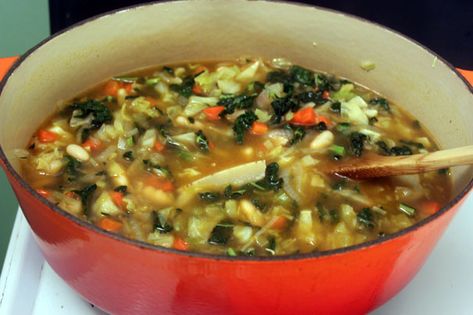 Ribollita (Italian Cabbage and Bean Soup) - The Amateur Gourmet Cabbage And Bean Soup, Italian Cabbage, Kale And Cabbage, Soup With Kale, Cold Weather Comfort Food, White Cabbage, Tin Recipes, Mario Batali, Baked Casserole