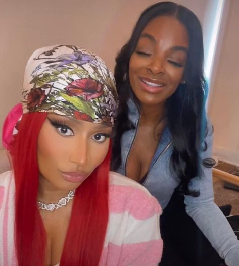 Instagram Live, Nicki Minaj, Celebrities Female, Rap, Celebrities, Instagram