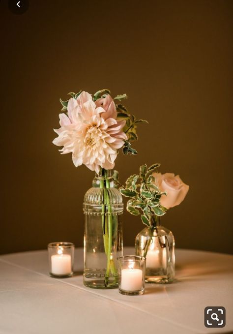 Dahlia Centerpiece Wedding, Dahlia Centerpiece, Bud Vases Wedding, Bud Vase Centerpiece, Dahlias Wedding, Glass Bud Vases, Dahlia Bouquet, Wedding Vases, Flower Centerpieces Wedding