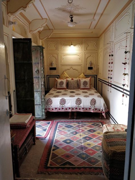 JAIPUR HAVELI (Rajasthan) - Lodge Reviews, Photos, Rate Comparison - Tripadvisor Rajasthani Bedroom, Jaipur House, Inspired Bedroom, Minimalism Interior, Room Aesthetic, Hotel Reviews, Jaipur, Room Inspiration, Dining Area