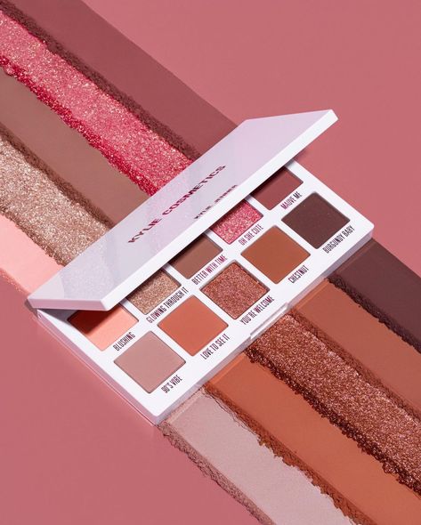 Kylie Cosmetics on Instagram: “a weekend glam must 💞 our mauve palette features the perfect mix of cool and warm rosy neutrals with a few multidimensional pops to create …” Mauve Palette, Kylie Swim, Kylie Baby, Kylie Skin, Kristen Jenner, Kylie Kristen Jenner, Images And Words, Kylie Cosmetics, Kardashian Jenner