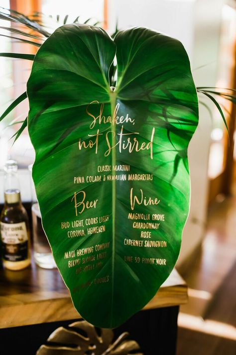 A Modern, Tropical Wedding at Sheraton Maui Resort and Spa in Lahaina, Hawaii Hawaiin Wedding, Event Itinerary, Modern Tropical Wedding, Lahaina Hawaii, Tropical Wedding Theme, Tropical Wedding Inspiration, Maui Resorts, Gold Calligraphy, Sustainable Wedding