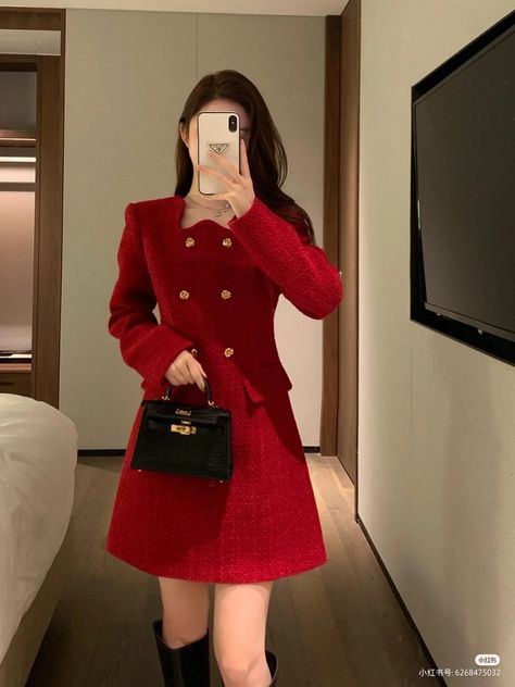 Red Christmas Dress Women Classy, Christmas Attire For Women, Women Formal Outfit, Natal Outfit, Christmas Dress Women Classy, Outfits For Females, Korean Christmas Outfit, Christmas Outfit Classy, Night Dress Outfit