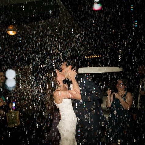 Grand Exit Wedding Ideas Bubbles, Wedding With Bubbles, Bubbles As Confetti, Helicopter Wedding Exit, Bubbles Wedding Exit, Bubbles Wedding Send Off, Wedding Send Off Bubbles, Bubbles At Wedding, Wedding Exit Car