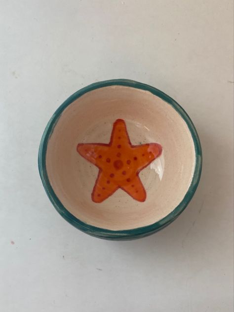 Cool Pinch Pot Ideas, Cute Pottery Bowl, Pinch Pot Painting Ideas, Starfish Ceramics, Paint Pottery Ideas Easy, Summer Pottery Painting Ideas, Cute Pinch Pot Ideas, Pinch Pot Designs, Pinch Pot Ideas