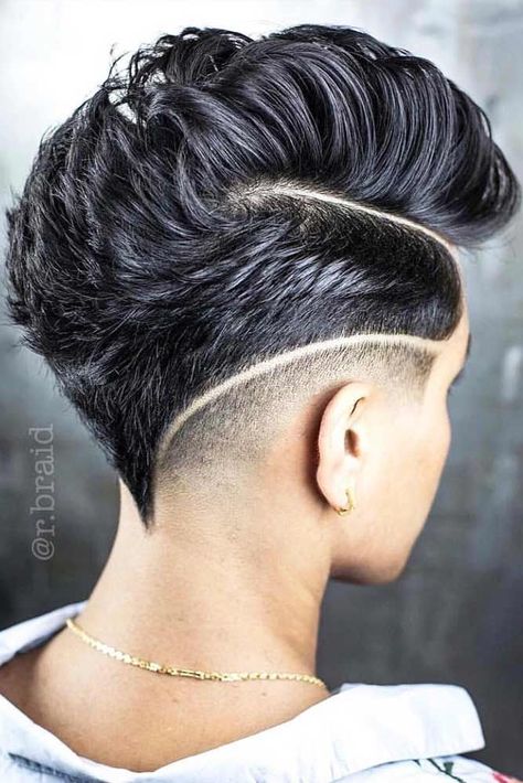 Those who still think that the undercut fade is meant only for men should read this article till the end! Beauty standards don’t stand still, so here come the best haircut for women people could ever see. #undercutfade #undercutwomen #haircut Mullet Modern, 2017 Hair Trends, Mullet Women, Shaved Hair Designs, Women Mullet, Girl Mullet, Modern Mullet, Hair Tattoos, Hairstyle Women