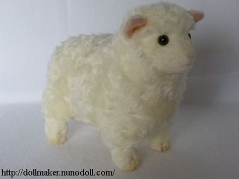 Stuffed Sheep sewing Stuffed Sheep, Lamb Stuffed Animal, Doll Making Cloth, Crochet Sheep, Crochet Dolls Free Patterns, Sewing Stuffed Animals, Cute Polymer Clay, Camping Crafts, Easy Sewing Patterns