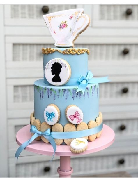 Bridgerton Gender Reveal, Bridgeton Party, Bridgerton Cake, Bridgeton Aesthetic, Light Blue Cake, Bridgerton Party, 47th Birthday, Cinderella Cake, Cakes For Women