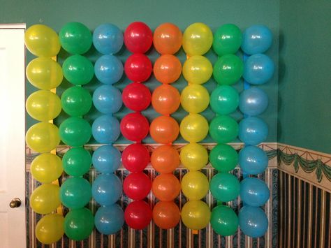 DIY rainbow balloon backdrop for photo booth pics. Backdrop Without Balloons, Rainbow Balloon Backdrop, Rainbow Themed Birthday Party Backdrops, Rainbow Photo Booth, Rainbow Theme Photo Booth, Rainbow Photo Backdrop, Rainbow Balloon Wall, Rainbow Ribbon Backdrop, Photo Booth Pics