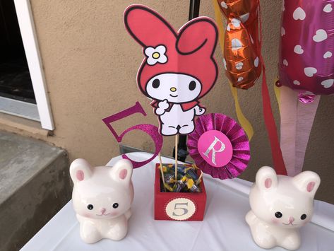 DIY My Melody centerpiece Sanrio Party Centerpieces, Cinnamoroll Centerpieces, Sanrio Centerpiece, Sanrio Centerpiece Ideas, My Melody Party Ideas, Diy My Melody, Sanrio Bday, Bday Vibes, Bunny Party