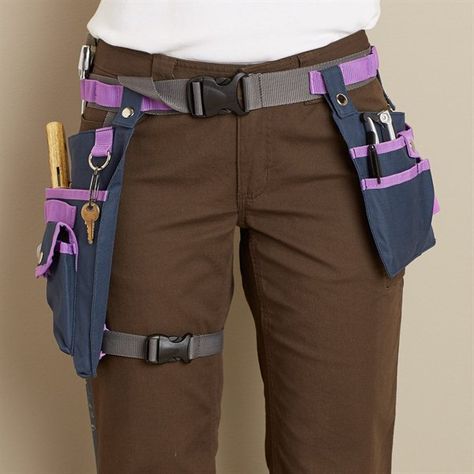 Garden Tool Belt, New Look Clothes, Belt Diy, Diy Sewing Gifts, Cute Sewing Projects, Duluth Trading Company, Tshirt Design Inspiration, Denim Handbags, Work Gear