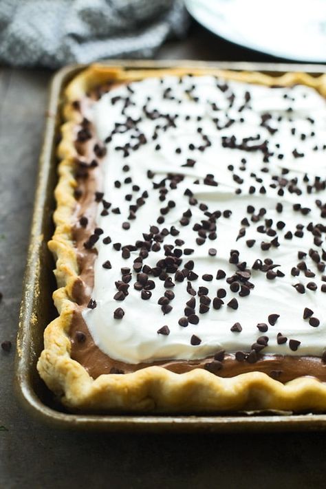 French Silk Slab Pie - Cooking for Keeps Slab Pies, Pan Desserts, Silk Pie Recipe, Easy Blueberry Pie, Slab Pie Recipes, Banana Pudding Pies, Chocolate Silk Pie, French Silk Pie, Silk Pie