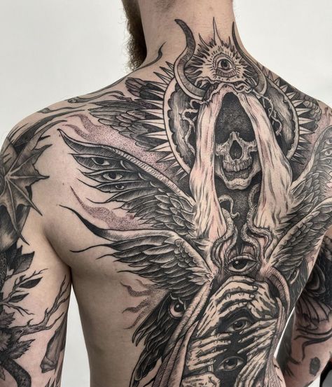 Demon Protection Tattoo, Creepy Neck Tattoos, Trippy Back Tattoos, Creepy Back Tattoos, Scary Back Tattoos, Neck Skull Tattoo, Gothic Blackwork Tattoo, Demon Back Tattoo, Dark Back Tattoos