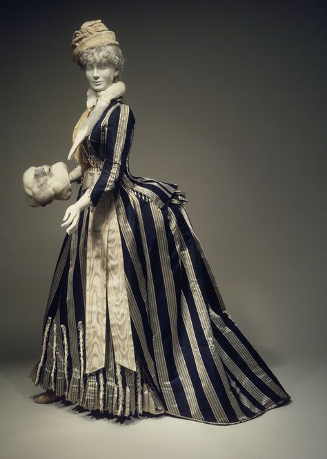 House of Worth | Walking dress | French | The Metropolitan Museum of Art Walking Dress, 1860 Fashion, 1800s Fashion, Period Dress, Afternoon Dress, 19th Century Fashion, Old Dresses, Period Outfit, Victorian Clothing