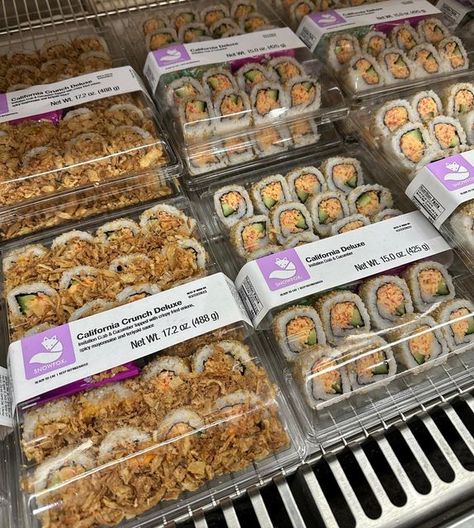 Costco_doesitagain on Instagram: "SUSHI at Costco! #costcodoesitagain #costco 🍱🍣 $10.49 for 20 pieces! Spotted in PLANO TEXAS" Costco Food Ideas, Costco Food Court, Costco Aesthetic, Costco Food, Supermarket Food, Candy Room, Costco Meals, Plano Texas, Travel Snacks