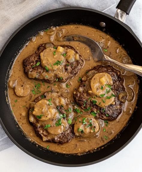 Onion Gravy Smothered Steak Recipe Smothered Beef Steak, Steak And Gravy Recipe Oven, Smothered Cube Steak Oven, Smothered Cube Steak Recipes, Smothered Cubed Steak And Gravy, Minute Steaks And Gravy, Smothered Steak Recipes, Baked Steak And Gravy, Smothered Steak And Gravy