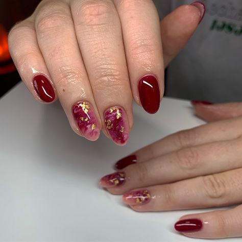 Red Nails With Marble Design, Nails To Go With Maroon Dress, Dark Colour Nail Art, Red And White Marble Nails, Red Marble Nails Acrylic, Marble Red Nails, Red Marble Nails, Acrylic Nails Yellow, Bridal Nails Designs