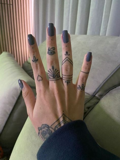 Finger Tattoos Words Knuckles, Knuckle Tattoo Ideas, Cuticle Tattoos, Finger Tattoos Words, Knuckle Tattoo, Heel Tattoos, Simple Hand Tattoos, Toe Tattoos, Stick Poke Tattoo