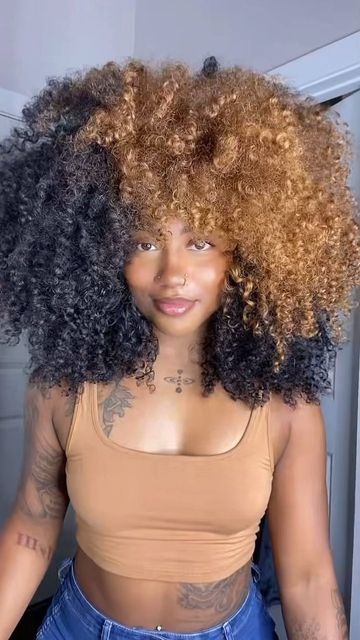 Afro Colors, Eyewear Branding, Cute Nose Piercings, Big Afro, Hair Goal, Gorgeous Hairstyles, Pelo Afro, Dope Hairstyles, Curly Hair Cuts