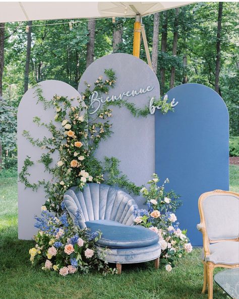 Baby shower backdrop ideas