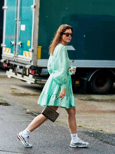 Copenhagen showgoer wears turquoise green mini dress with nike socks and trainers Nike Socks Outfit, Dress With Socks, Boho Street Style, Dresses With Cowboy Boots, 5 Outfits, Best Boots, Big Men Fashion, Nike Socks, Statement Dress