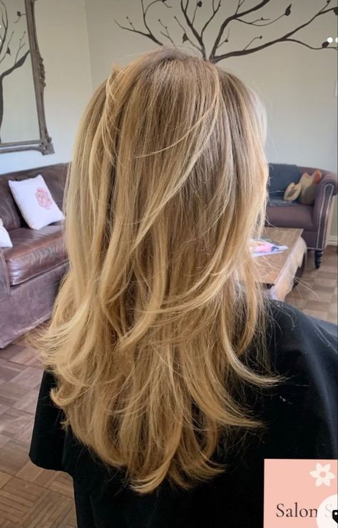 Long Layered Blonde Hair, California Blonde Hair Sun Kissed, Curled Layered Hair, Lived In Blonde Balayage, Blonde Hairstyle Ideas, Machiaj Smokey Eyes, Luxury Blonde, Bleaching Hair, Layered Bangs