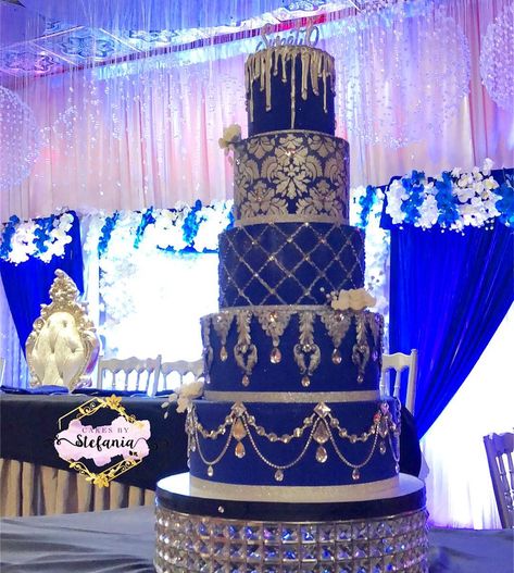 Royal Blue 15 Cakes, Royal Blue Quinceanera Cake, Quinceañeras Cakes, Sweet 16 Dark Blue Theme, Blue Cake Sweet 16, Navy Blue Sweet 16 Cake, Royal Blue And Gold Quince Cake, Royal Blue Cake Quinceanera, Quinceanera Cakes Blue